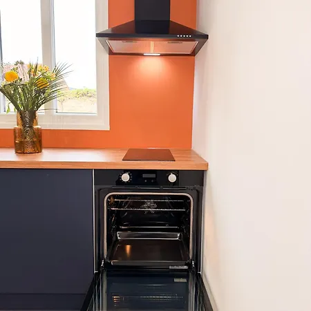 Grands Complets Avec Leurs Cuisines Toutes Equipees Jusqu'a 72m2 Apartment *