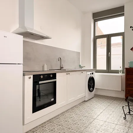 Grands Complets Avec Leurs Cuisines Toutes Equipees Jusqu'a 72m2 Apartment