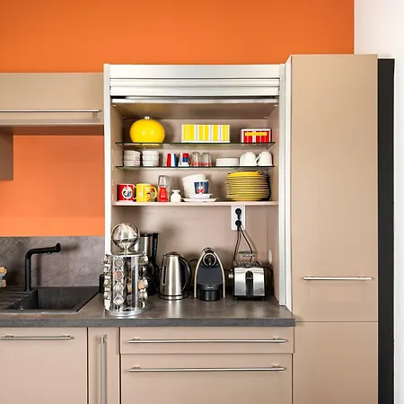 Grands Complets Avec Leurs Cuisines Toutes Equipees Jusqu'a 72m2 Apartment