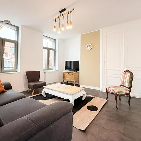 Grands Complets Avec Leurs Cuisines Toutes Equipees Jusqu'a 72m2 Apartment *