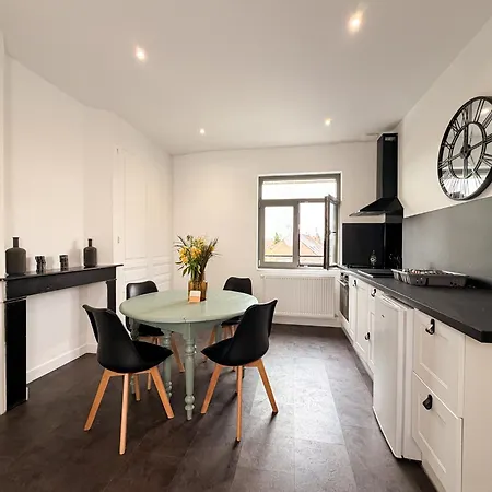 Grands Complets Avec Leurs Cuisines Toutes Equipees Jusqu'a 72m2 *